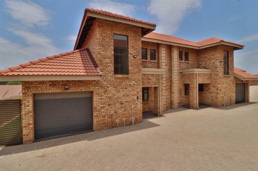 2 Bedroom Property for Sale in Elandshaven Gauteng