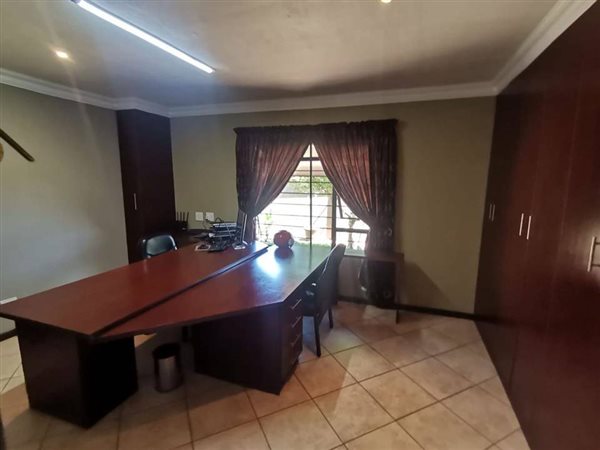 4 Bedroom Property for Sale in Southdowns Gauteng