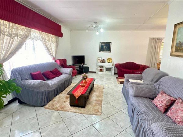 3 Bedroom Property for Sale in Robertsham Gauteng