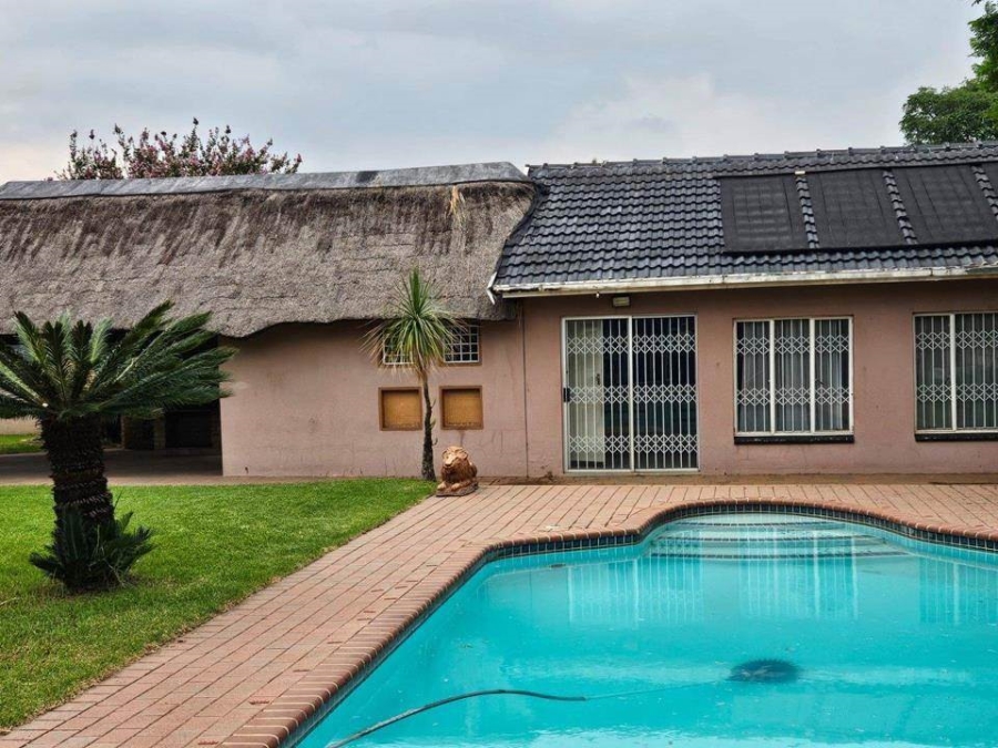 4 Bedroom Property for Sale in Brackenhurst Gauteng