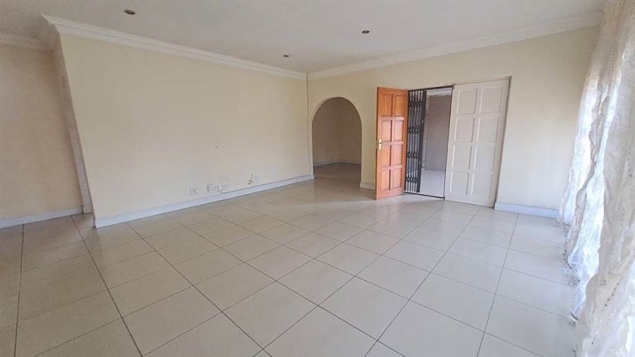 3 Bedroom Property for Sale in Brackenhurst Gauteng