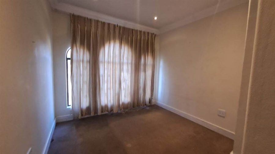 3 Bedroom Property for Sale in Brackenhurst Gauteng