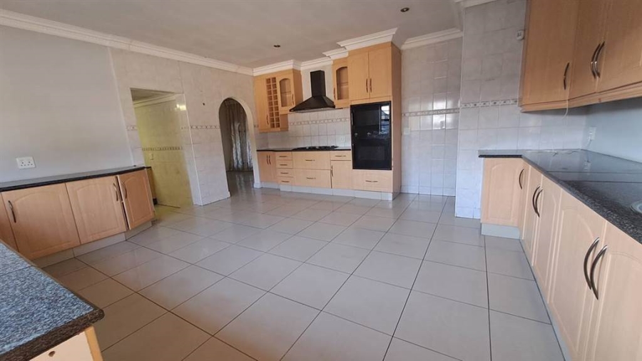 3 Bedroom Property for Sale in Brackenhurst Gauteng