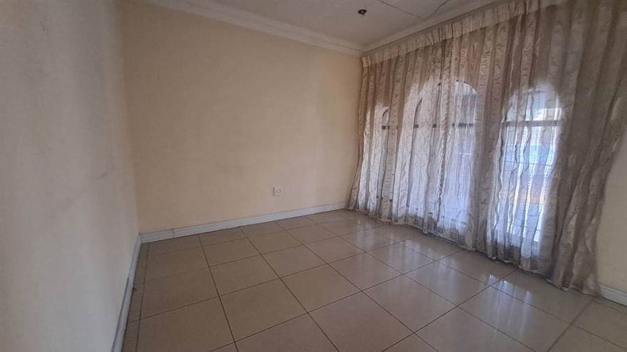 3 Bedroom Property for Sale in Brackenhurst Gauteng