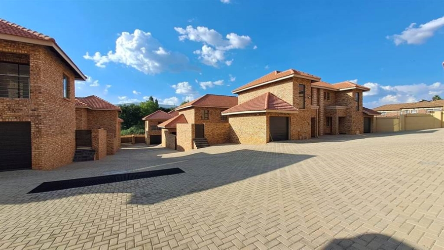 3 Bedroom Property for Sale in Elandshaven Gauteng