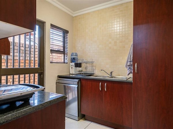 3 Bedroom Property for Sale in New Redruth Gauteng