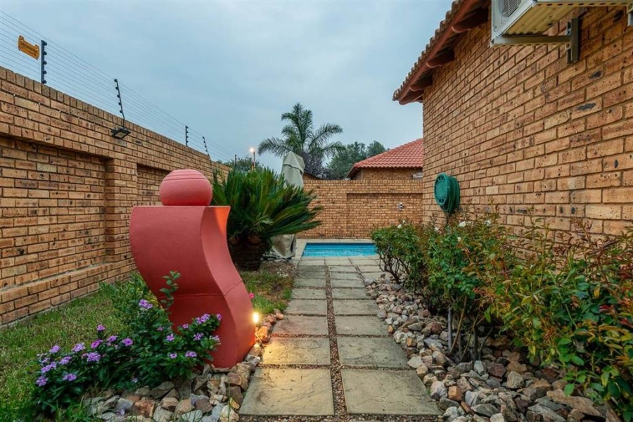 3 Bedroom Property for Sale in New Redruth Gauteng