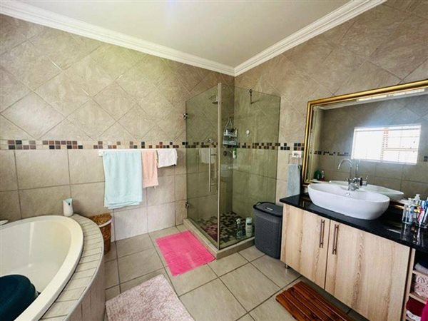 3 Bedroom Property for Sale in Verwoerdpark Gauteng