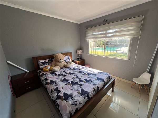 4 Bedroom Property for Sale in Brackendowns Gauteng