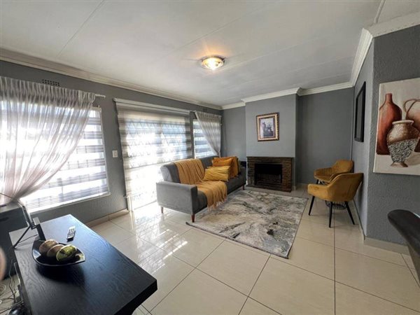 4 Bedroom Property for Sale in Brackendowns Gauteng