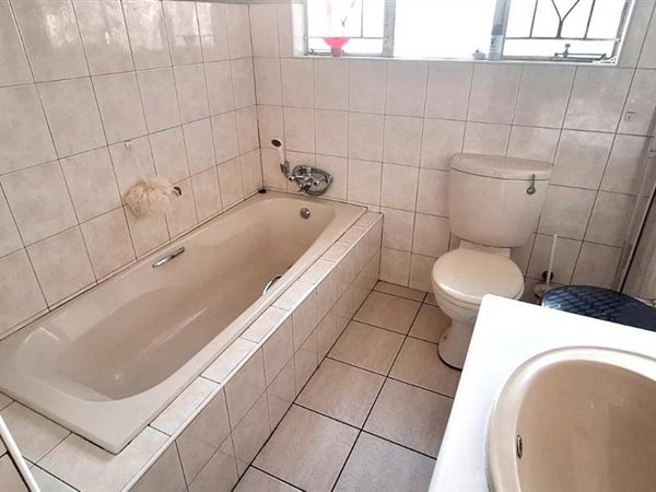 3 Bedroom Property for Sale in Brackenhurst Gauteng