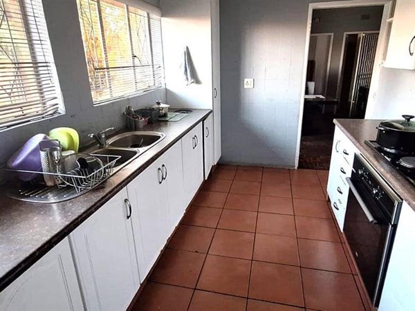 3 Bedroom Property for Sale in Brackenhurst Gauteng