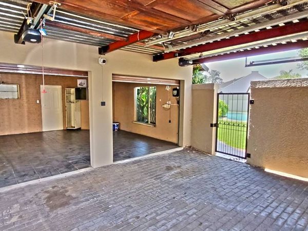 4 Bedroom Property for Sale in Brackendowns Gauteng