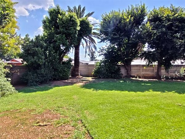 4 Bedroom Property for Sale in Brackendowns Gauteng