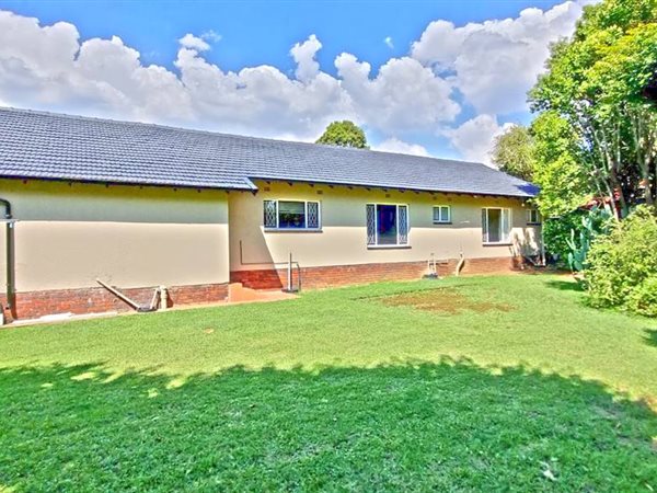 4 Bedroom Property for Sale in Brackendowns Gauteng