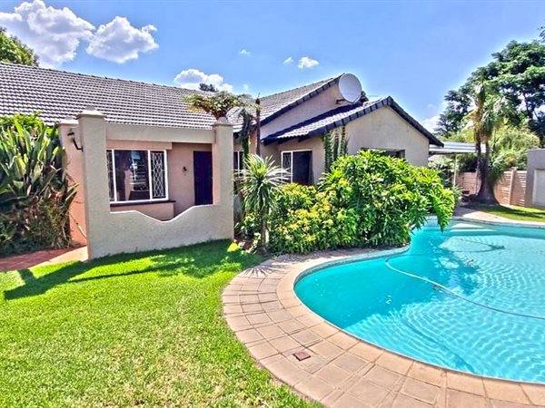 4 Bedroom Property for Sale in Brackendowns Gauteng