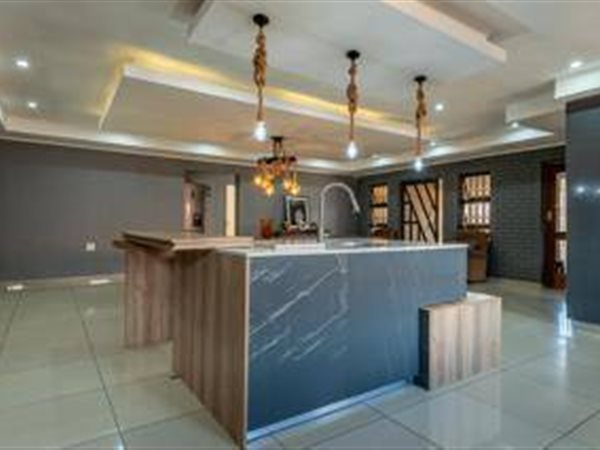 5 Bedroom Property for Sale in Liefde en Vrede Gauteng