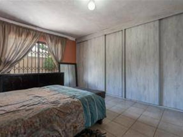 5 Bedroom Property for Sale in Liefde en Vrede Gauteng