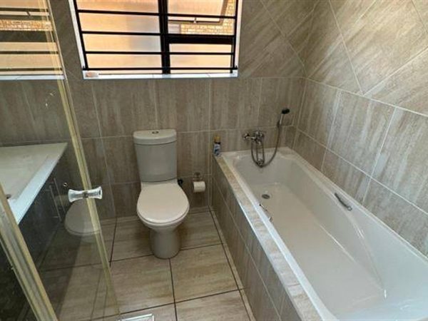 3 Bedroom Property for Sale in Brackenhurst Gauteng