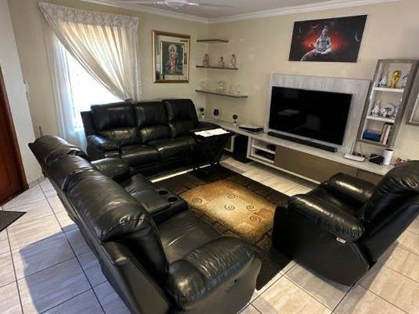 3 Bedroom Property for Sale in Brackenhurst Gauteng