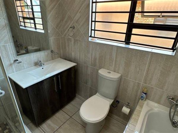 3 Bedroom Property for Sale in Brackenhurst Gauteng