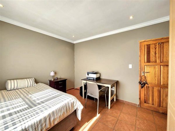 3 Bedroom Property for Sale in New Redruth Gauteng