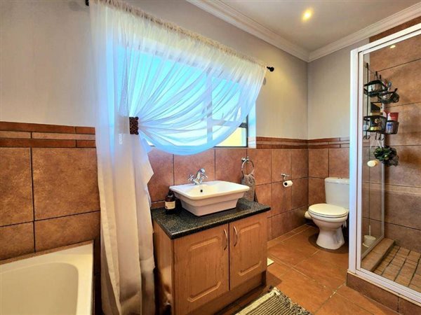 3 Bedroom Property for Sale in New Redruth Gauteng