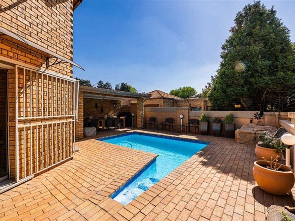 4 Bedroom Property for Sale in Glenvista Gauteng