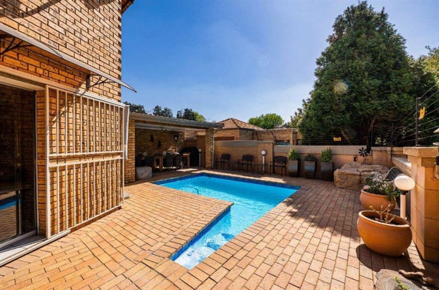 4 Bedroom Property for Sale in Glenvista Gauteng