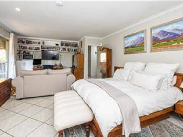 4 Bedroom Property for Sale in Glenvista Gauteng