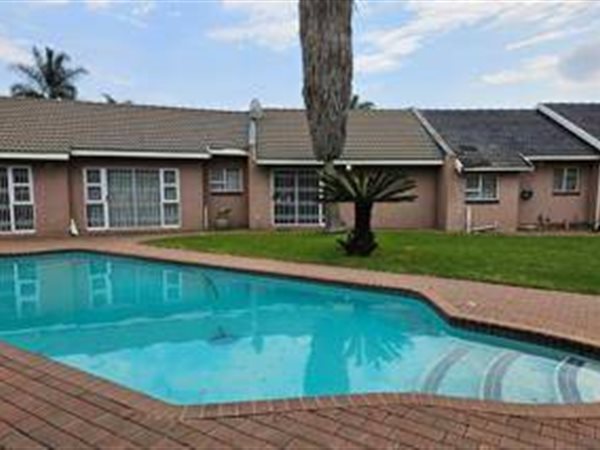 4 Bedroom Property for Sale in Brackenhurst Gauteng