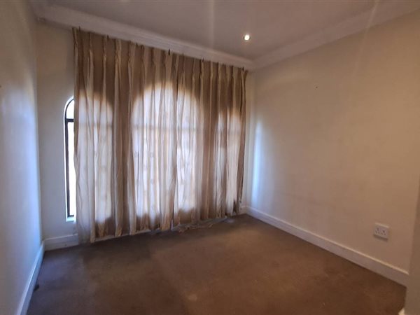 3 Bedroom Property for Sale in Brackenhurst Gauteng