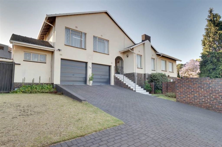 5 Bedroom Property for Sale in Glenvista Gauteng