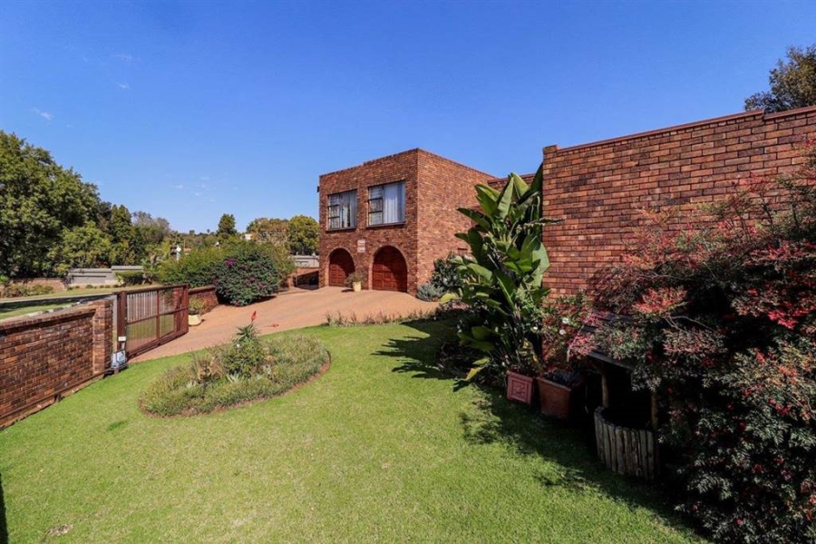 4 Bedroom Property for Sale in Glenvista Gauteng