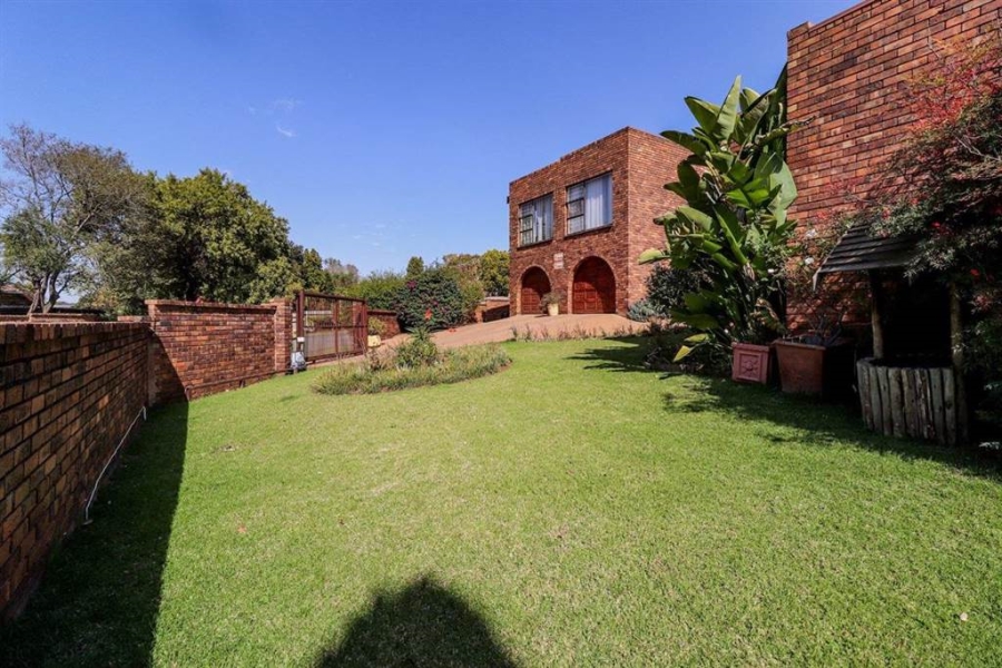 4 Bedroom Property for Sale in Glenvista Gauteng