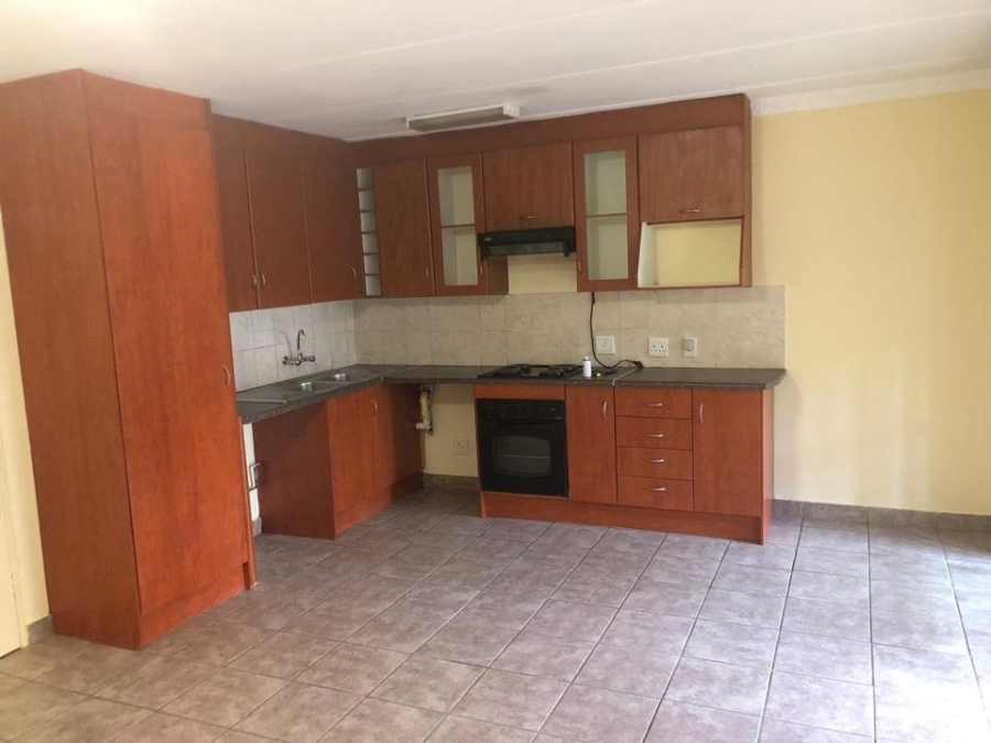 2 Bedroom Property for Sale in Wilgeheuwel Gauteng