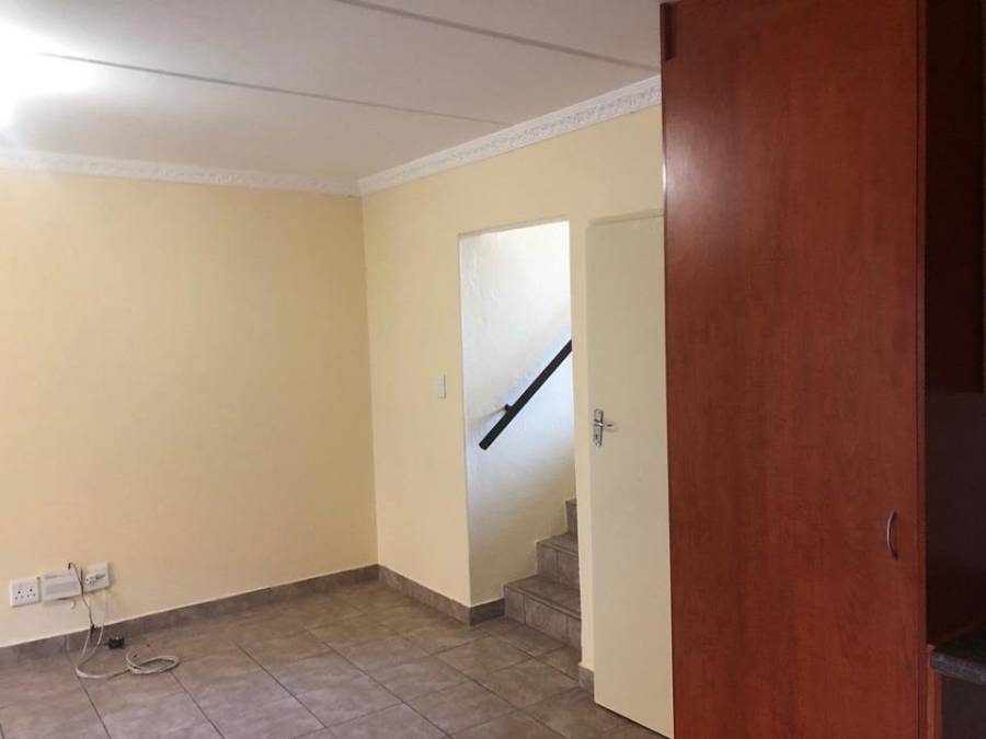 2 Bedroom Property for Sale in Wilgeheuwel Gauteng