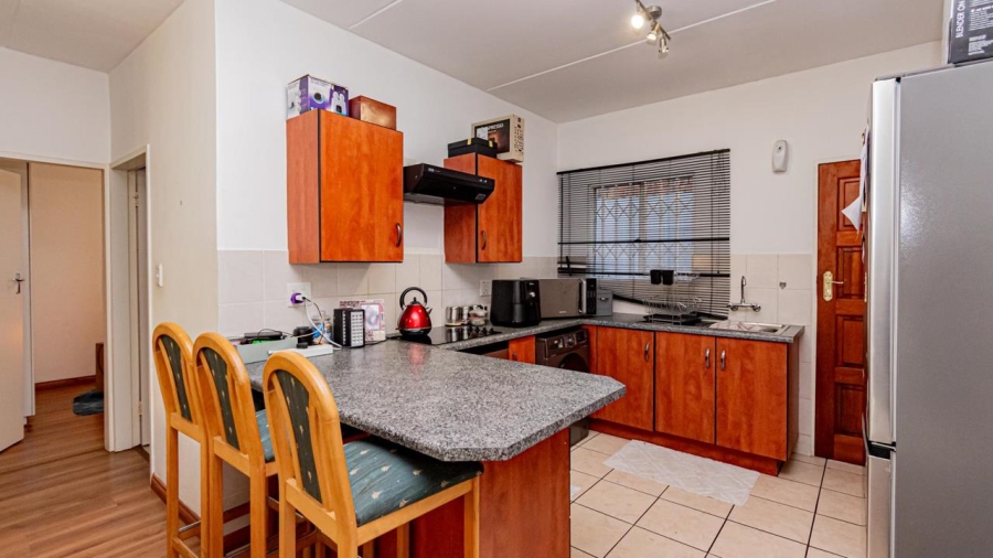 2 Bedroom Property for Sale in Wilgeheuwel Gauteng