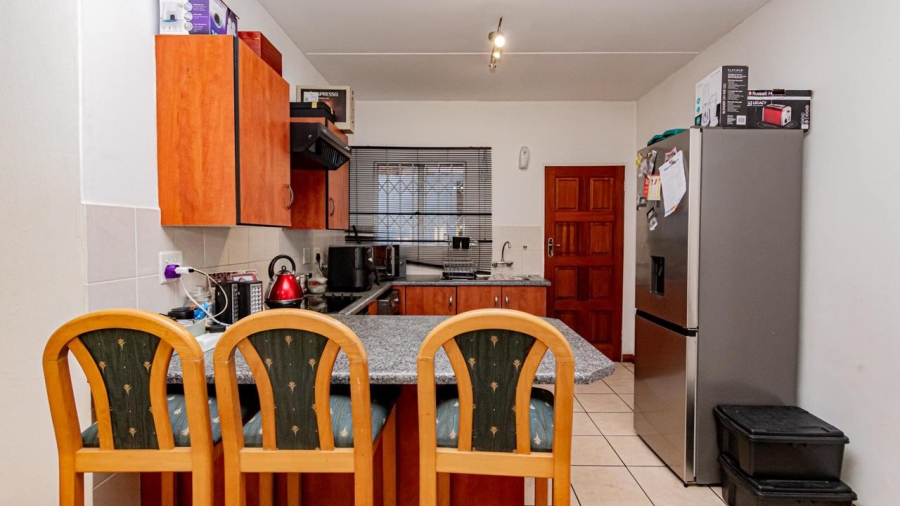 2 Bedroom Property for Sale in Wilgeheuwel Gauteng