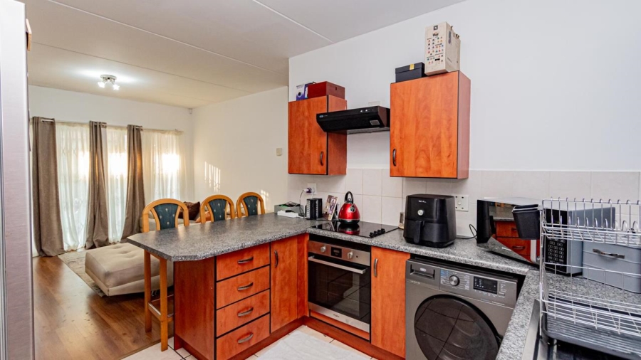 2 Bedroom Property for Sale in Wilgeheuwel Gauteng