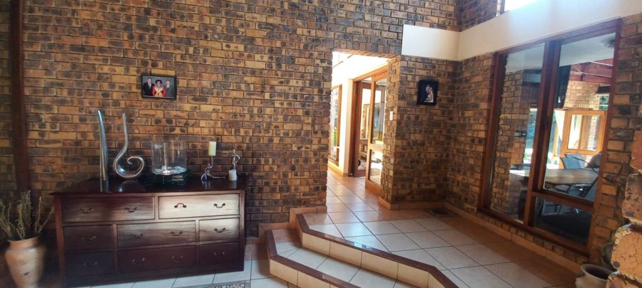 5 Bedroom Property for Sale in Bryanston Gauteng