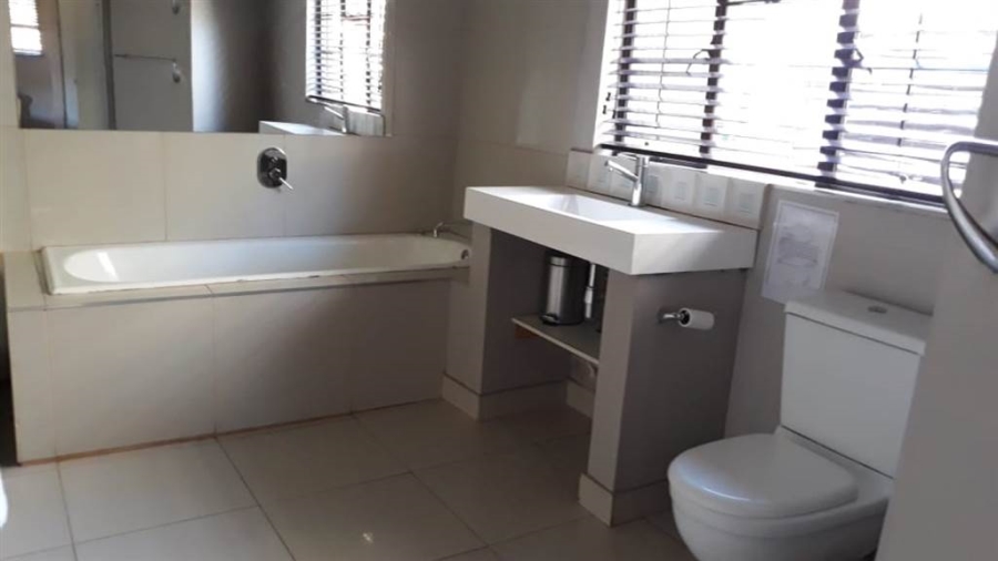 7 Bedroom Property for Sale in Roodeplaat Gauteng