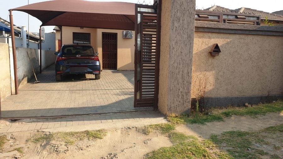 3 Bedroom Property for Sale in Clayville Gauteng