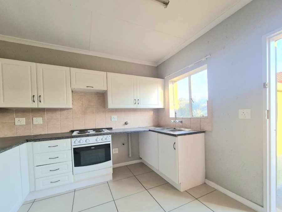 2 Bedroom Property for Sale in Elarduspark Ext 3 Gauteng