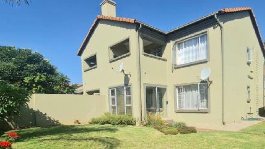 2 Bedroom Property for Sale in Elarduspark Ext 3 Gauteng