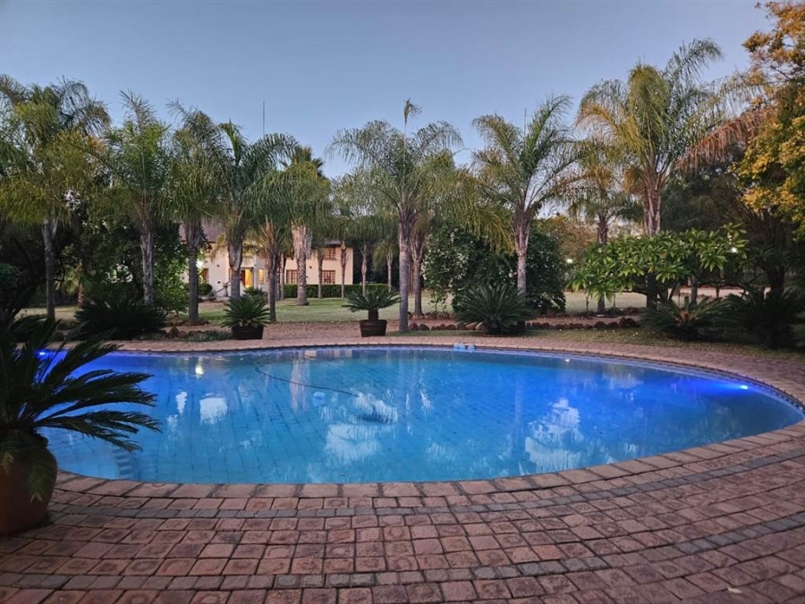 8 Bedroom Property for Sale in Roodeplaat Gauteng