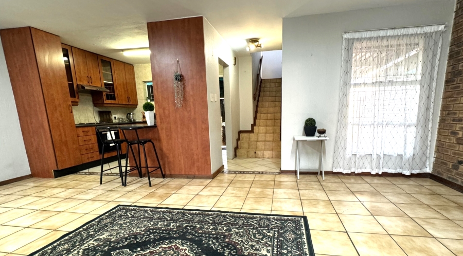 3 Bedroom Property for Sale in Elarduspark Ext 3 Gauteng