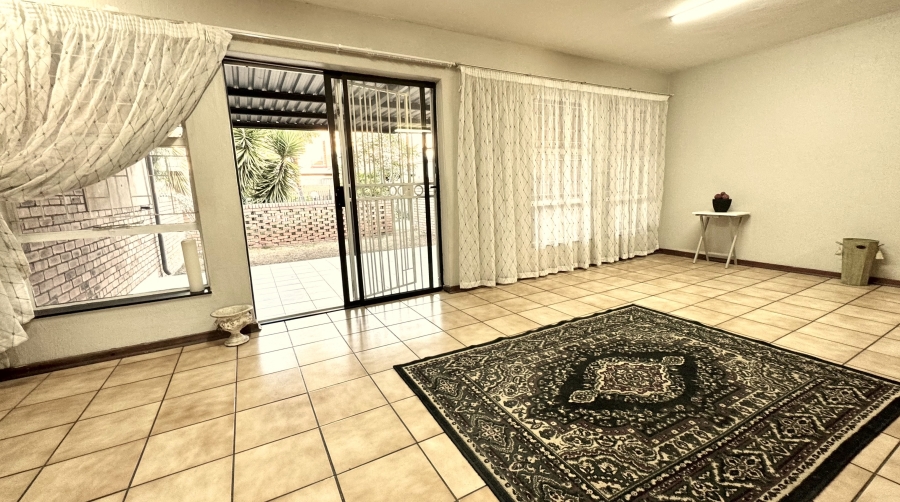 3 Bedroom Property for Sale in Elarduspark Ext 3 Gauteng