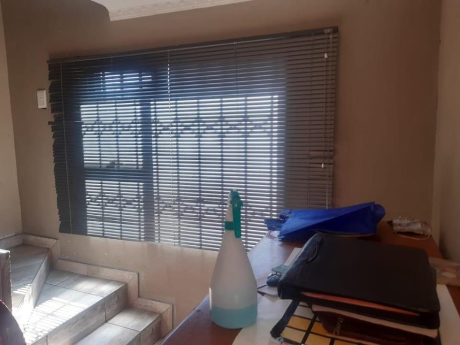 5 Bedroom Property for Sale in Olievenhoutbosch Gauteng