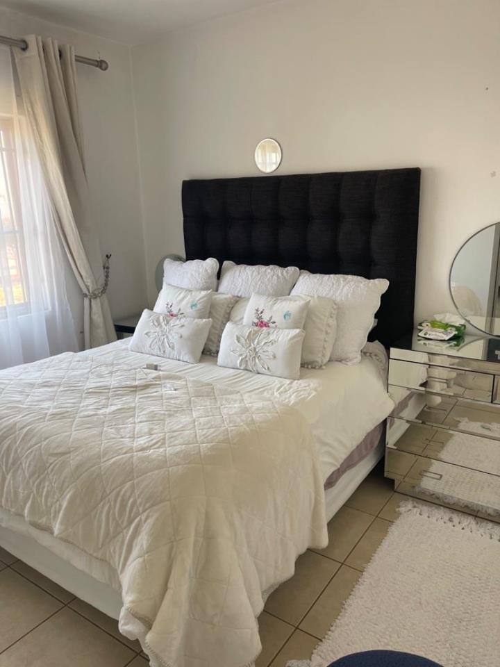 2 Bedroom Property for Sale in Hesteapark Gauteng